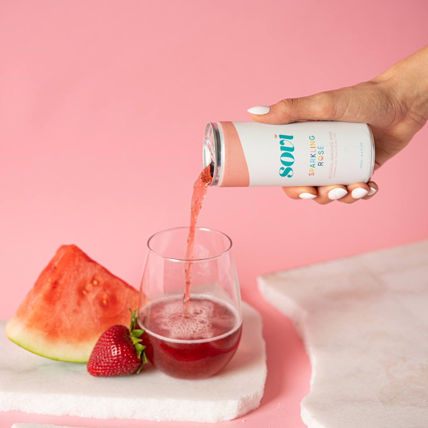 Sovi Sparkling Rosé Cans