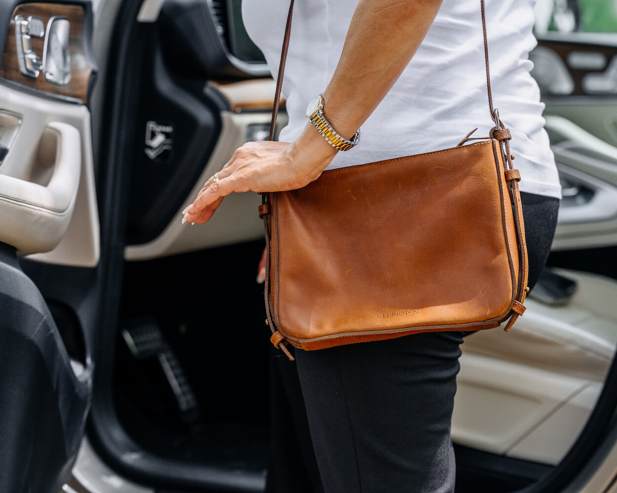 Ellington Leather Crossbody Purse by Mission Mercantile Leather Goods