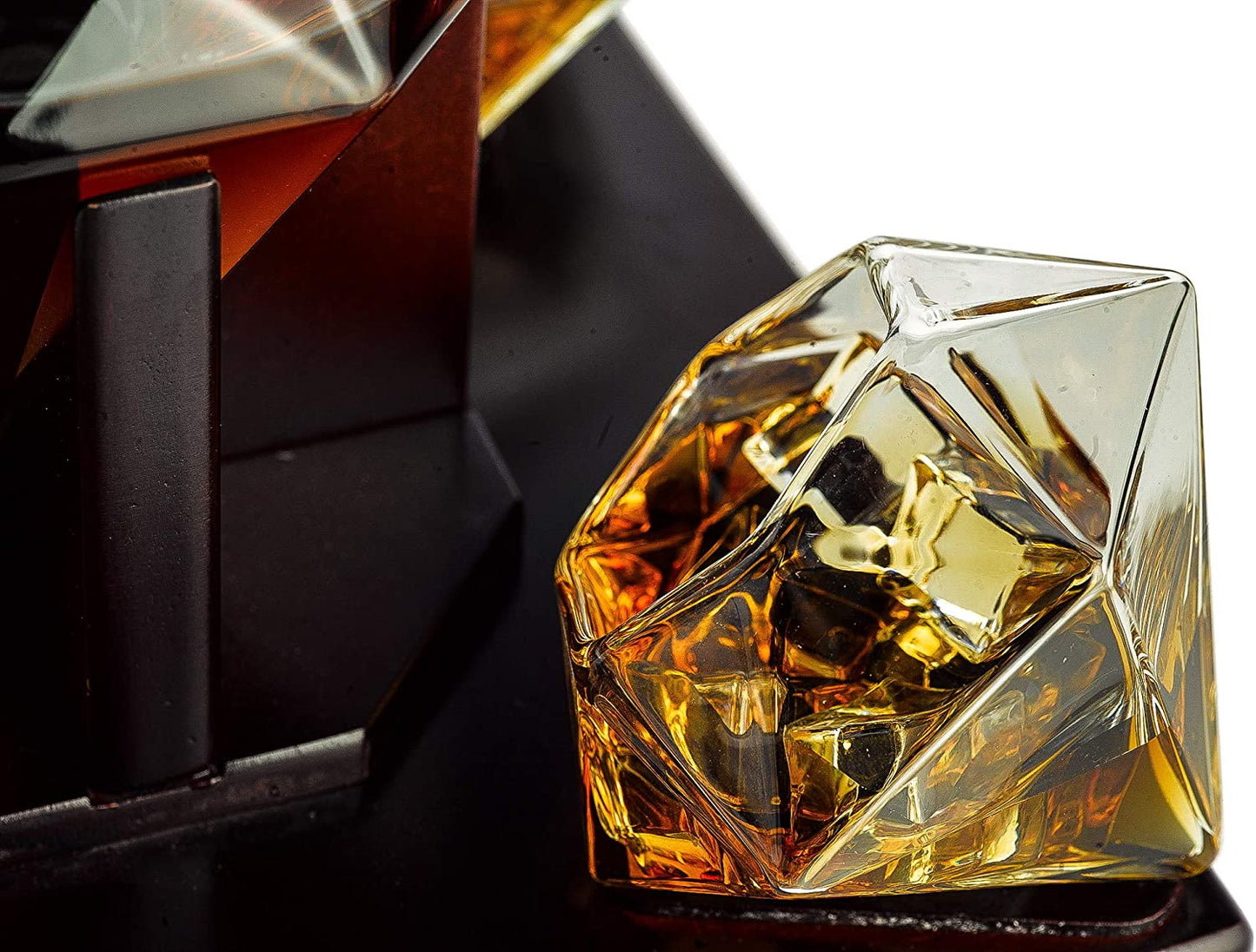 Diamond Whiskey Decanter With 2 Diamond Glasses